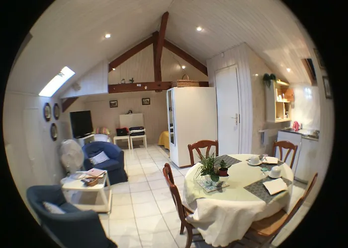 Village Prefere Des Francais Grand *